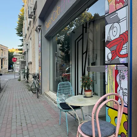 Swed Cab Embassy Hostel