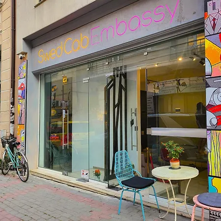 Swed Cab Embassy Хостел *
