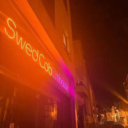 Хостел Swed Cab Embassy *