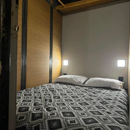 Swed Cab Embassy * Várna