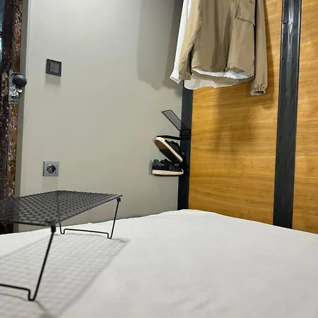 Swed Cab Embassy Warna